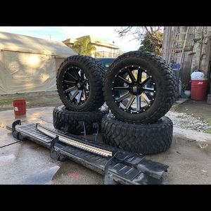 35x12mudtires /20”s XD series rims/52”curved LED